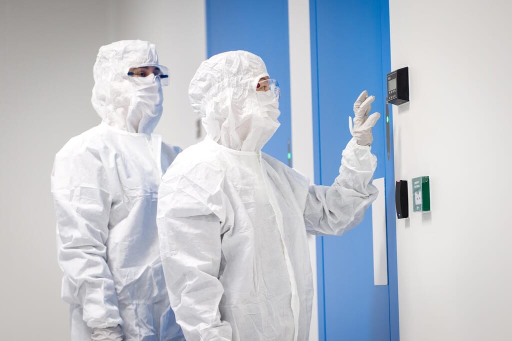 GMP-Technician.jpg?w=1024&h=683&scale GMP-Technician.jpg?w=1024&h=683&scale
